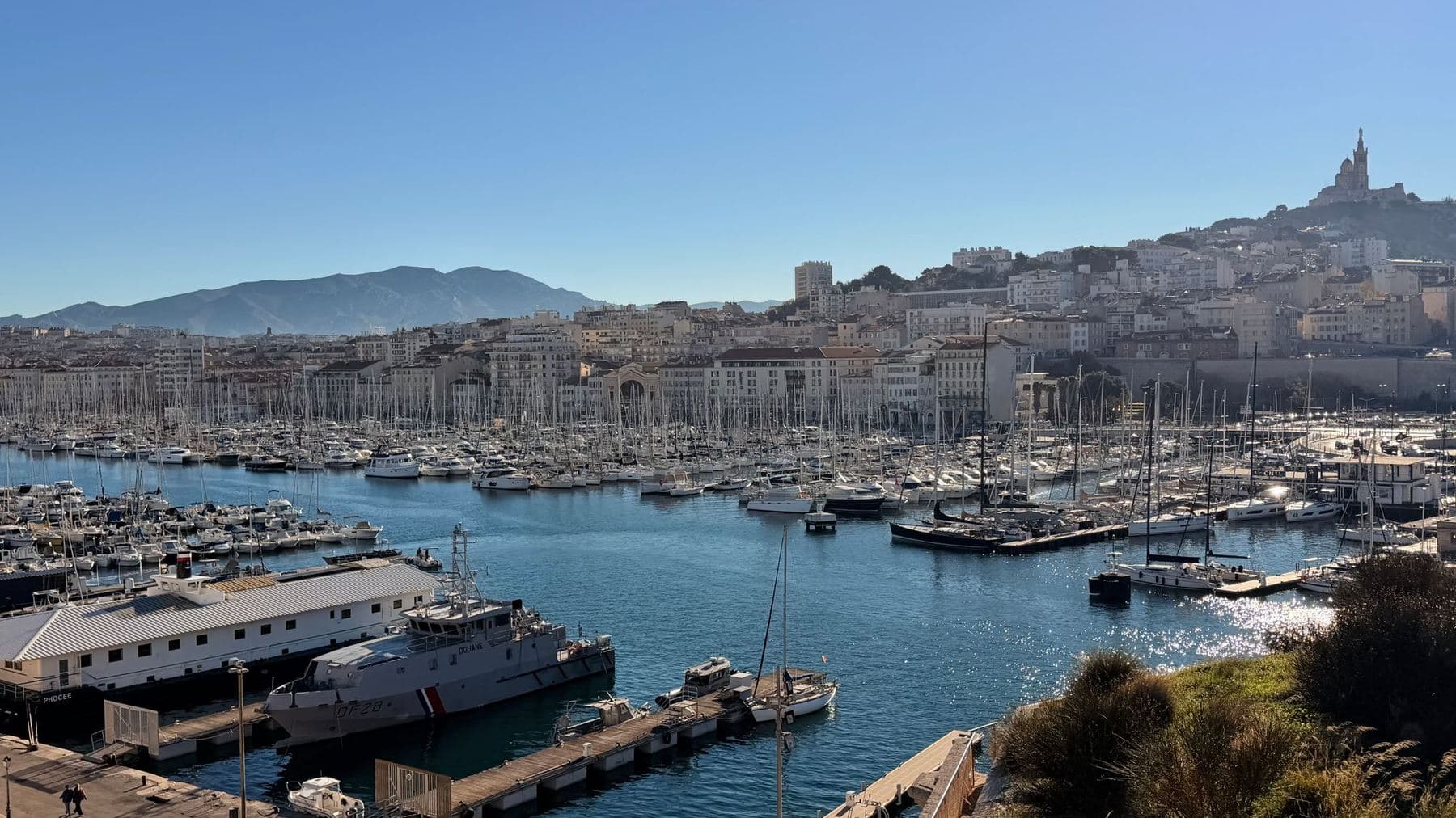 Le Vieux-Port de Marseille et Notre-Dame de la Garde